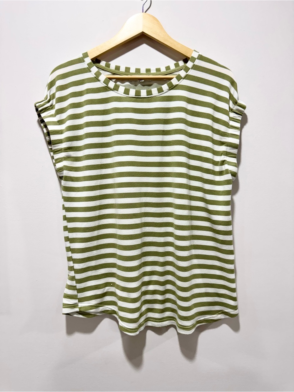 Jane & Delancey Olive Green White Striped High-Low Tee Boxy Relaxed Top Size M